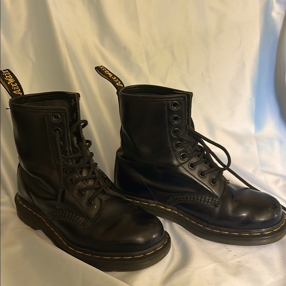Dr. Martens Black Leather Combat Boots (Big Kid) Mens size 4 , Ladies Size 5.
